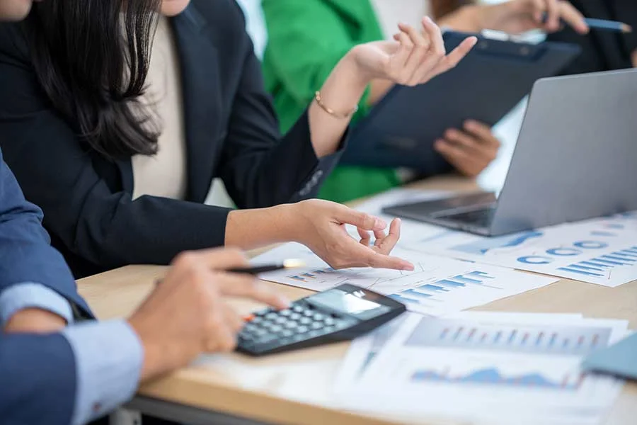 UK Accountant team providing professional accounting support